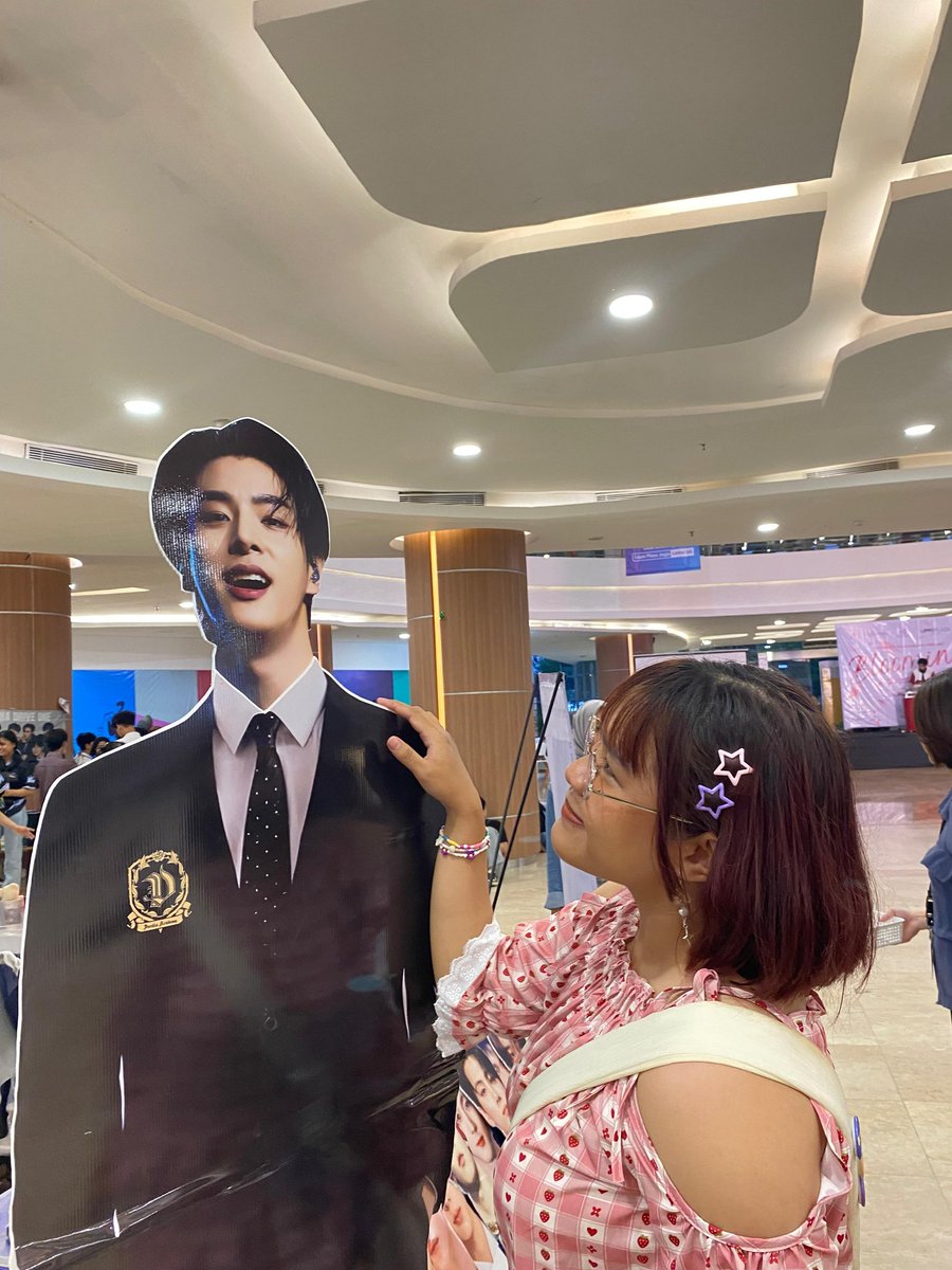 olvthings's tweet image. maaf bgt lg jarang on di X karena sibuk pcrn di rl