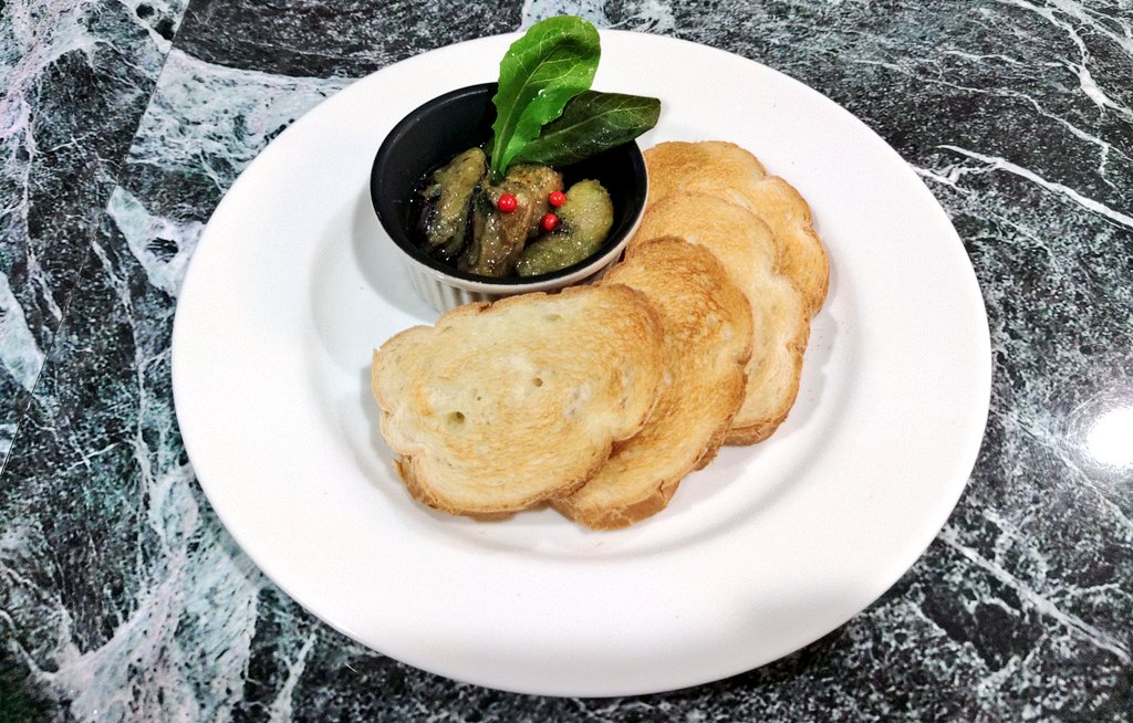 桃ねこto雪風openしました 今年初の営業です どんな一年になるか楽しみ