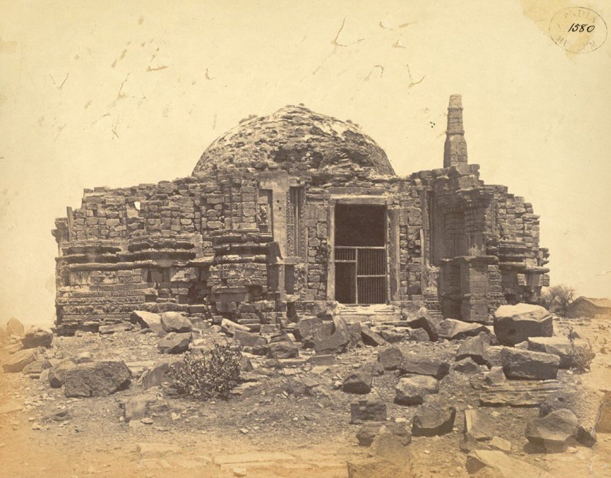 shilpa_cn's tweet photo. @narendramodi Many invaders tried to erase Somnath.. 

Mahmud Ghazni (1026)
Alauddin Khilji (1299)
 Zafar Khan (1395)
Mahmud Begada (1459)
Aurangzeb (1706)

Yet it stands tall today! Jai Somnath 🙏🏻✨ https://t.co/QrCa2OerTD