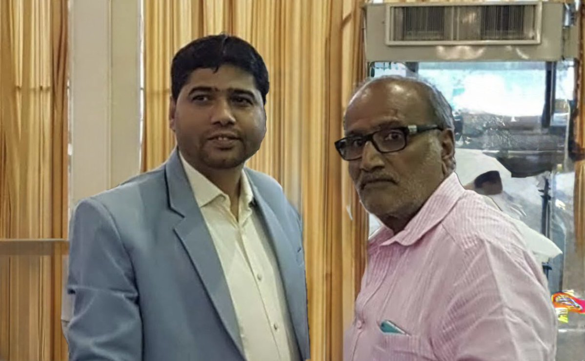 ಆತ್ಮೀಯರು, ಮಾಜಿ ಸಚಿವರು ಹಾಗೂ ಜೆಡಿಎಸ್ ಪಕ್ಷದ ಹಿರಿಯ ನಾಯಕರಾದ ಶ್ರೀ ವೆಂಕಟರಾವ್ ನಾಡಗೌಡರವರಿಗೆ ಜನ್ಮದಿನದ ಶುಭಾಶಯಗಳು. 
ದೇವರು ನಿಮಗೆ ಹೆಚ್ಚಿನ ಆರೋಗ್ಯ, ಭಾಗ್ಯಗಳನ್ನು ಕೊಟ್ಟು ಇನ್ನೂ ಹೆಚ್ಚಿನ ಜನರ ಸೇವೆಯನ್ನು ಮಾಡುವ ಅವಕಾಶವನ್ನು ಕರುಣಿಸಲಿ ಎಂದು ಪ್ರಾರ್ಥಿಸುತ್ತೇನೆ.🎂💐💐 
<a href="/VRNadagouda_MLA/">Venkatrao Nadagouda MLA</a> 
<a href="/JanataDal_S/">Janata Dal Secular</a>