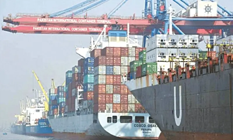 pakco_updates's tweet image. #jan6 
3. #Pakistan's exports, despite a discounted tariff from #US decreased by 20.41% to $2.317Bn in December 2025 from $2.911bn over the corresponding period last year, making it the 5th consecutive month of decline in the current FY. #Islamabad is yet to raise alarm on it.