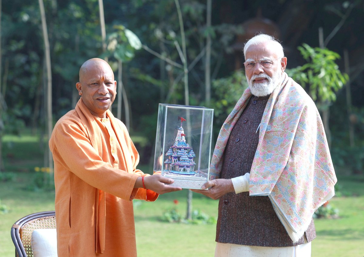 Yogi Adityanath tweet media