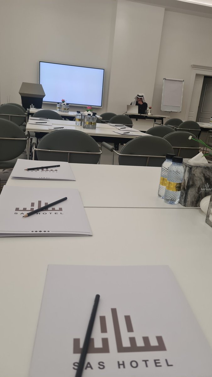 Alsuhiby's tweet photo. الأدب حوار بين النص والقارئ، وكل قراءة هي تجربة فريدة تضيف معنى جديدًا للنص. الهدف ليس الوصول لقراءة "صحيحة" واحدة، بل تطوير قدرة على الحوار مع النص وإثراء تجربة القراءة. https://t.co/Ui0kSQhtxw