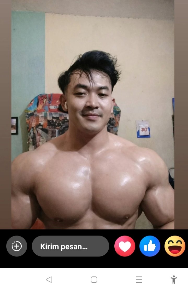 Ada yg tahu ukuran kontolnya dia?