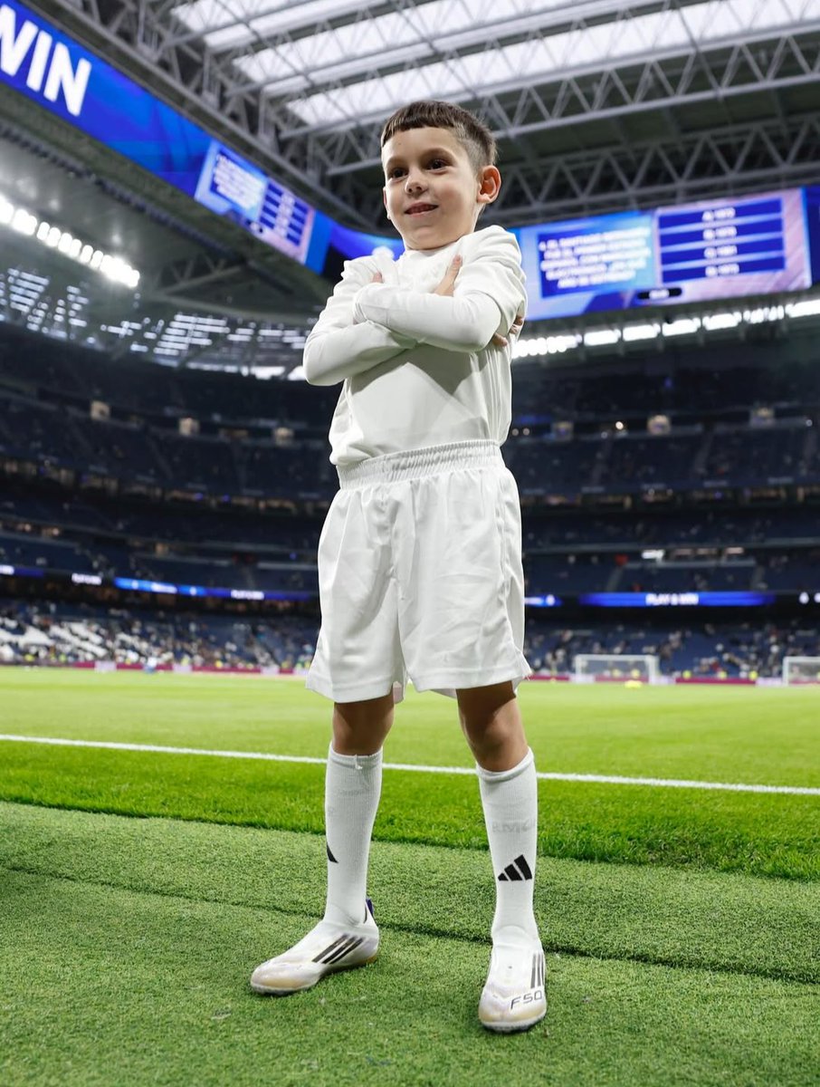 MadridXtra's tweet image. 🤍 Fede Valverde’s son doing Kylian Mbappé’s celebration.