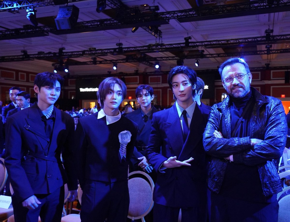 MauroPorcini's tweet image. Tonight, at our @Samsung First Look event, I had the pleasure of being seated next to the K-pop band RIIZE (@riize_official) and spending meaningful time in conversation with Anton.wynm