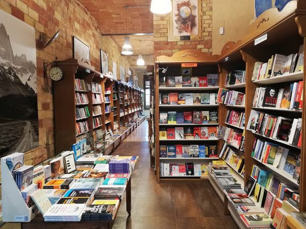 Quants llibres llegeixes cada any? A Espanya, un terç de la població no en llegeix cap.
El 23% un o dos.
El 17% entre 3 i 5.
El 12% entre 6 i 9 🙋🏻‍♂️
El 9% entre 10 i 12.
El 6% més de 12 i hi ha gent que més de 100 😱
Moltes gràcies a tots per llegir-me també a mi!
#Falten3dies