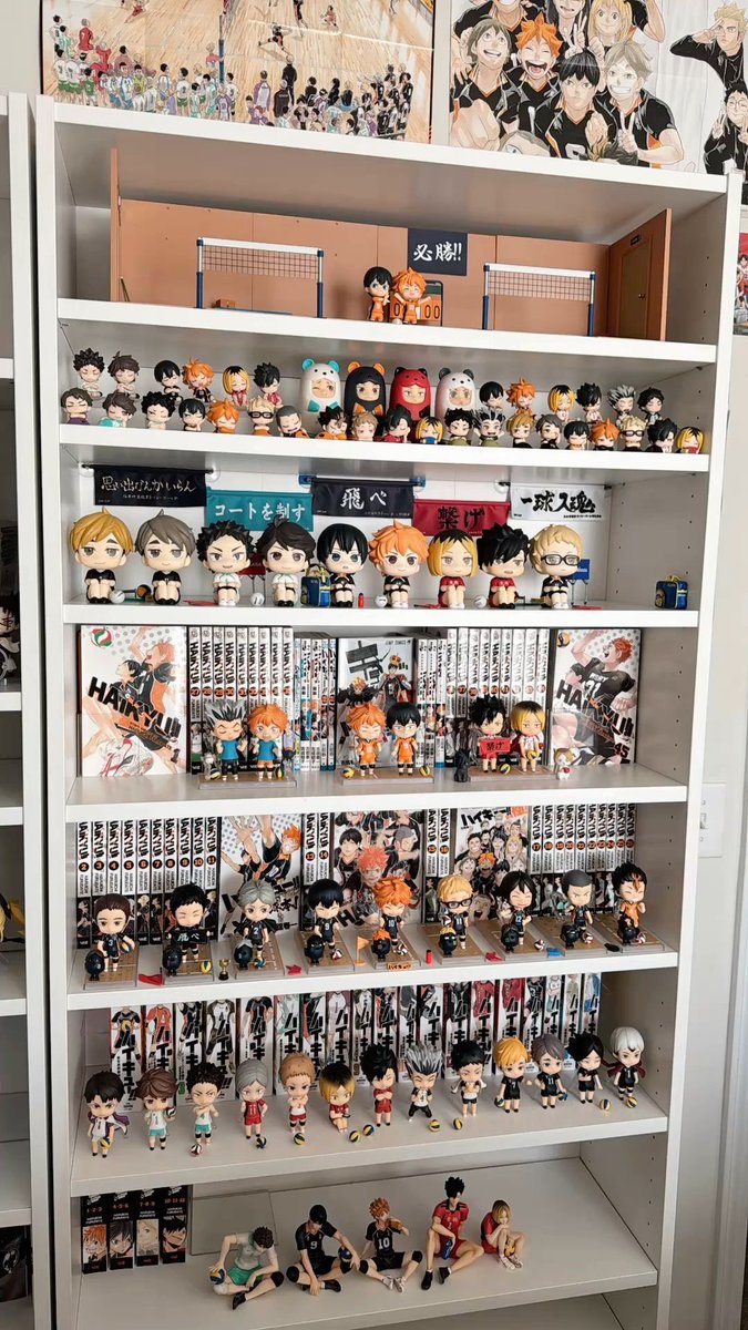 smileyshoyo's tweet image. oh to have a haikyuu shrine like this