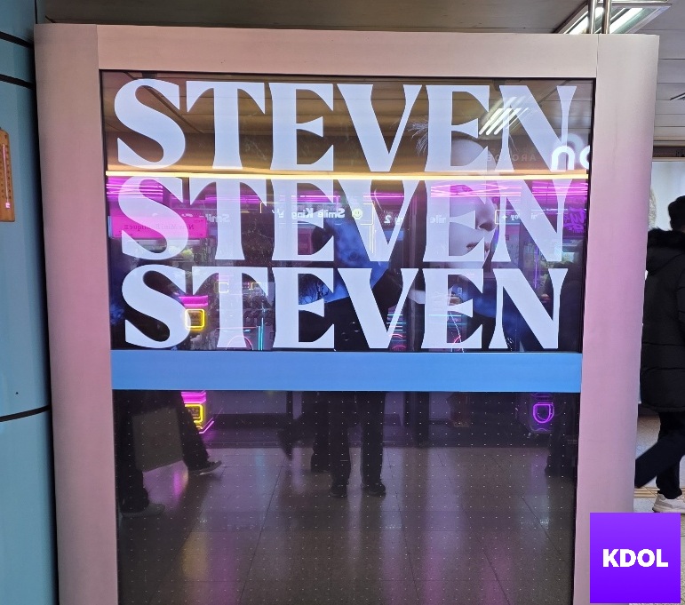 kdol83996973's tweet image. Ad Progress

@haneulbluee

#KDOL January Birthday Ranking Results.

Ad for #AHOF #STEVEN is available at Jamsil and Euljiro 1-ga Station until February 1st.    

Check out the full ad on KDOL! 🔻🔻
kdol-subdomain.onelink.me/QMY2/9ed72465

#아홉 #스티븐 #スティーブン
@stejayglobal @STEJAYVT