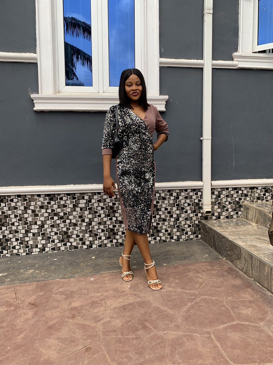 favour18093's tweet photo. One of the best gifts I gave myself last year was getting a skill, of which I chose Virtual Assistant. I love being able to assist busy professionals and business owners, offering administrative support, and contributing to their daily activities. So cheers to 2026 🥂 https://t.co/dCdBBfwfSH