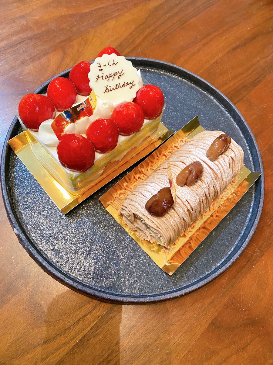 0611_HONEY's tweet photo. 弟家族からのオシャンティなプレゼント
履くととても不思議な感触の冬用サンダルと焚き火でホットサンドするやつ

ありがとう
あそばせてもらいます

 #プレゼント  #贈り物  #ケーキ  #SUBU  #スブ  #サンダル  #Toas-Tite  #キャンパー  #ホットサンドメーカー  #復刻  #アルミ鋳造 https://t.co/7lmDBP138B