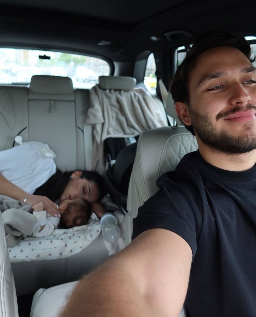 Butterflless's tweet image. 