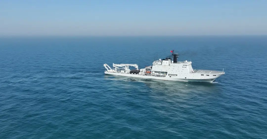 G95-0qVawAECl41.jpg?format=jpg