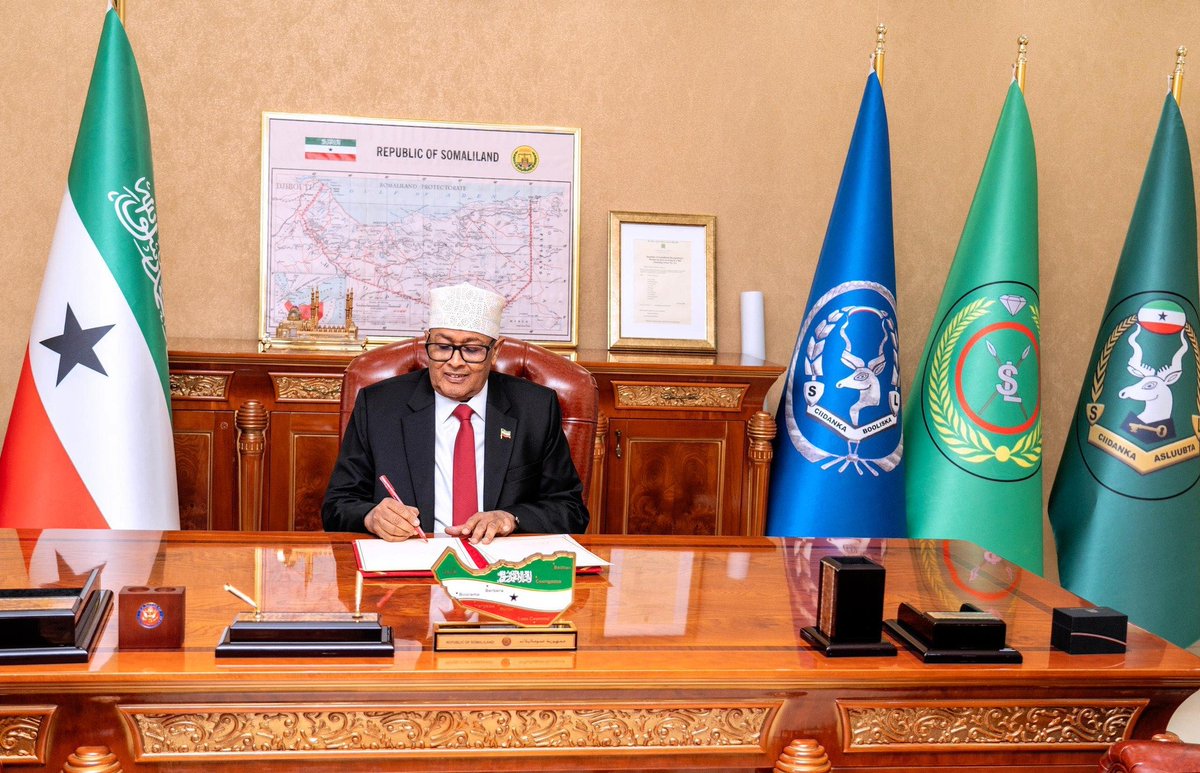 Somaliland National Awards Prize tweet media