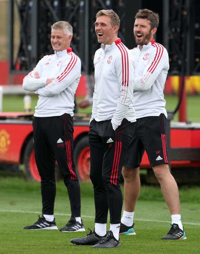 Miniruks's tweet image. Hear me out …♥️🤍🖤