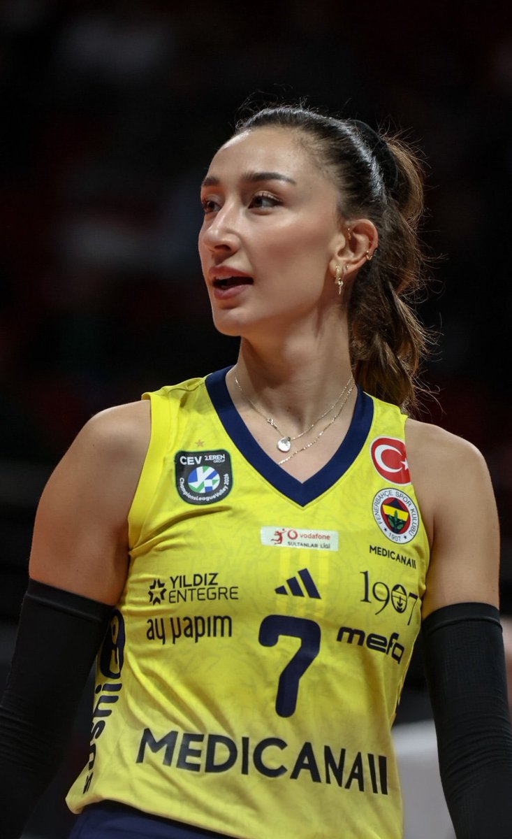 yuzu .🍷 tweet media