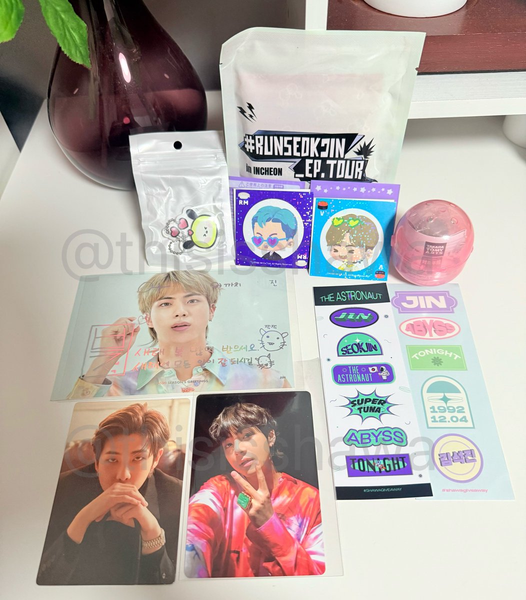 แจกทั้งเซตนี้ให้อามี่ 1 คน เอาไปแน่นๆเลย💓
• Hot Pack คอนพิจินอินชอน
• TinyTan สุ่มเมม กาชาปองญป
• สตก BTS Island Sushiro ญป2อัน
• พกจชิมมี่แท้กาชาปอง
• การ์ดบังทันแท้ 3 ใบ
• สตกกอว

📌รีอย่างเดียวคับ ถ้าสุ่มได้เราจะทักไปขอหลักฐานการโหวตพี่จิน GDA นะคะ
#อาร์มี่ชวนโหวต