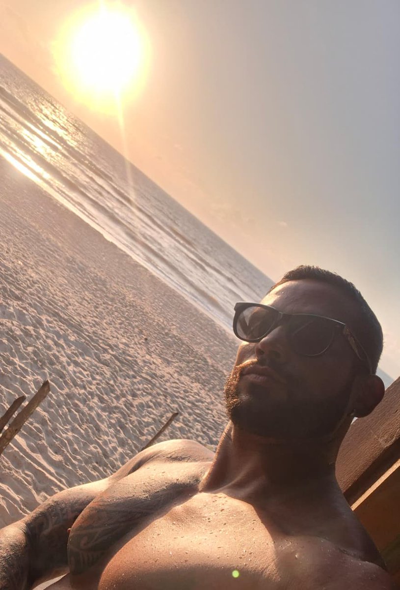 Feliz ano novo ❤️‍🔥 #BAHIA #praia #sol #summer #2026 #ferias mais fotos e vídeos lá   Privacy.com.br/leotito #privacy