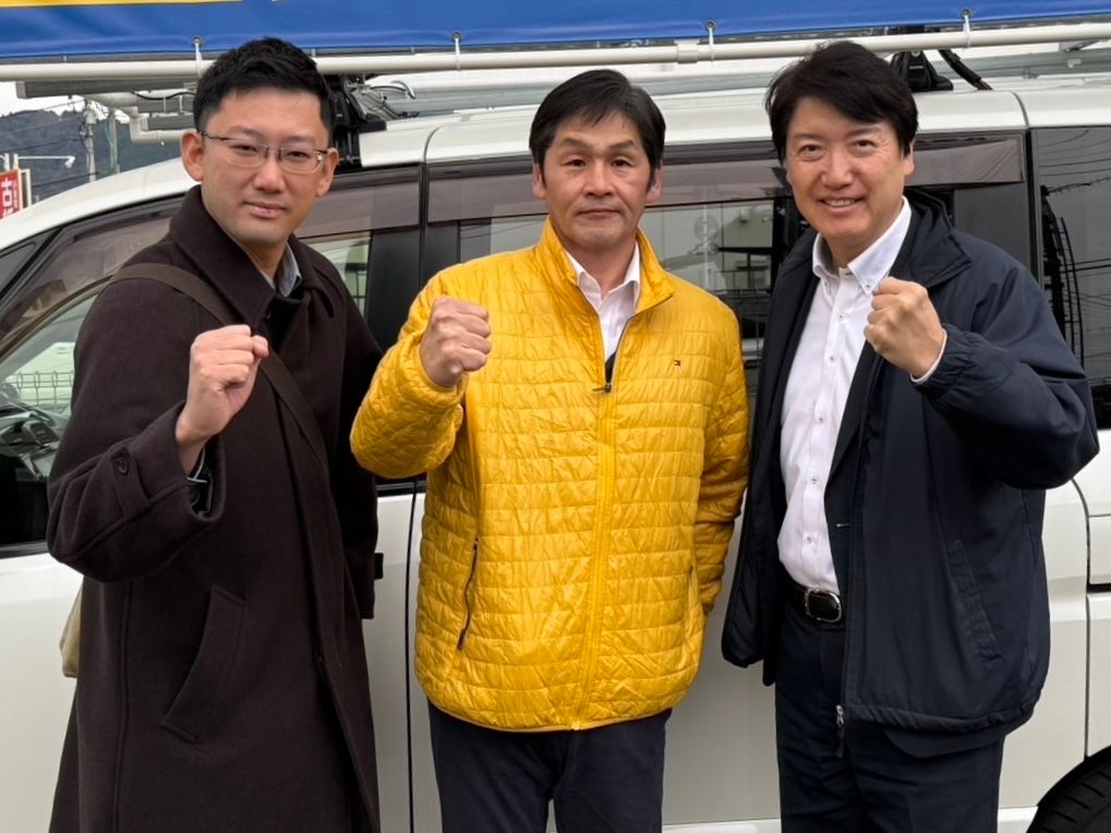 足立康史 tweet media