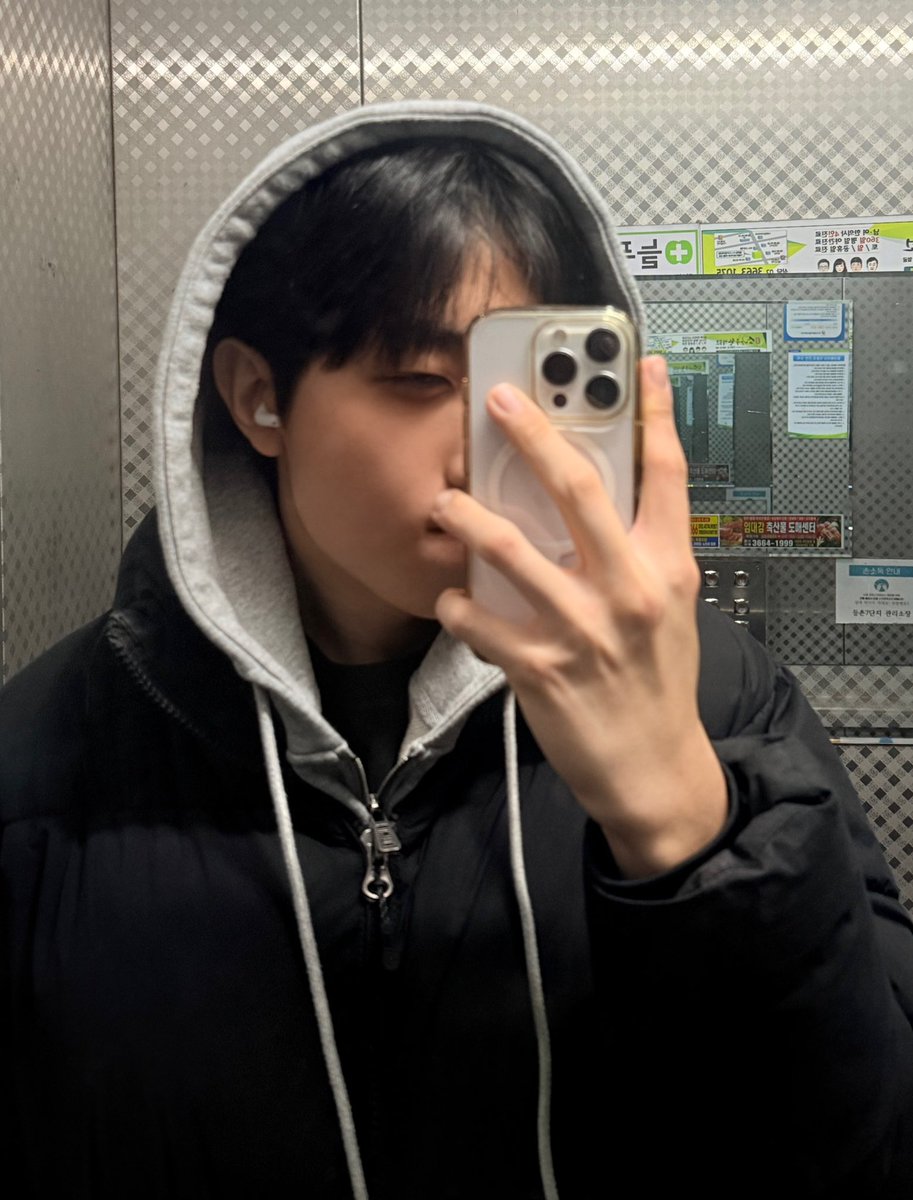 2riwoo30's tweet photo. #게이 #ㄱㅊㅅ #ㄱㅇ #게친소
연락할 사람 https://t.co/3slRMgfjjw
