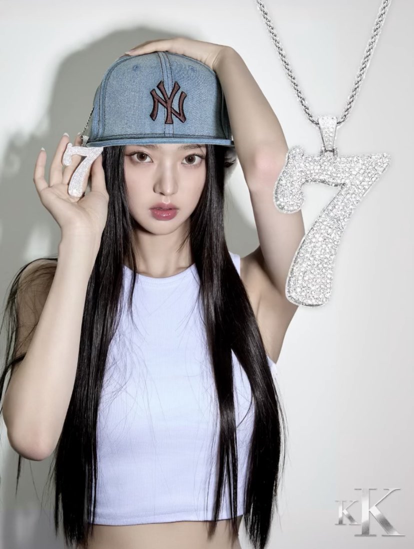 bxnkxng_'s tweet image. 260105 키키 인스타 #이솔