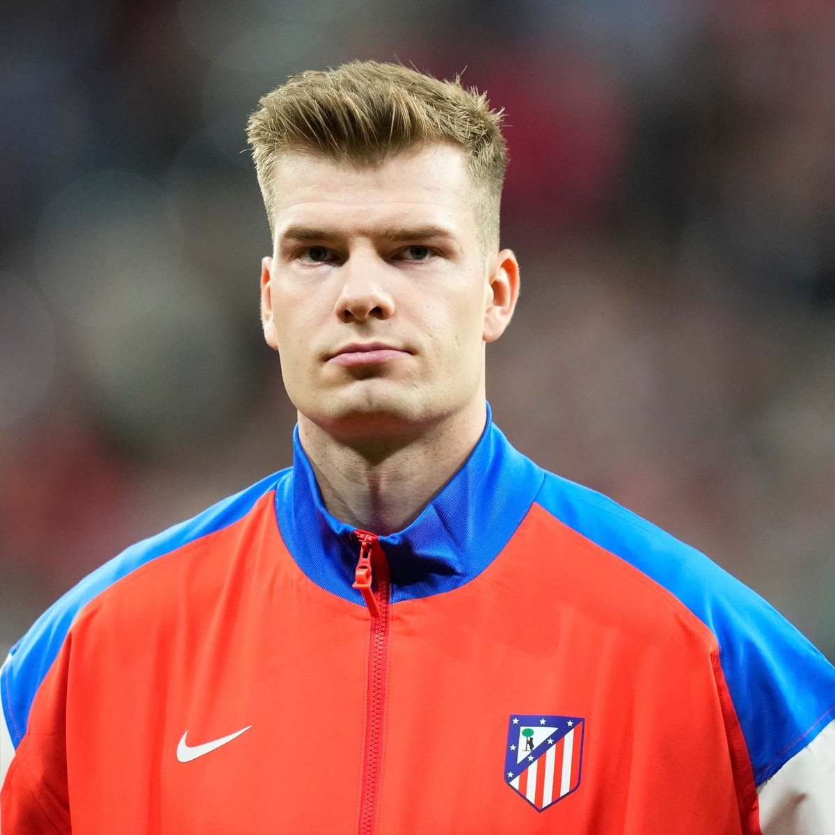atletiuniverse's tweet image. 🚨 BREAKING – Pending Confirmation: Juventus are pushing for Alexander Sørloth and have proposed a swap deal involving Jonathan David to Atlético Madrid.

Atlético’s response is now awaited to determine whether negotiations over the terms of the deal will begin.

@marca