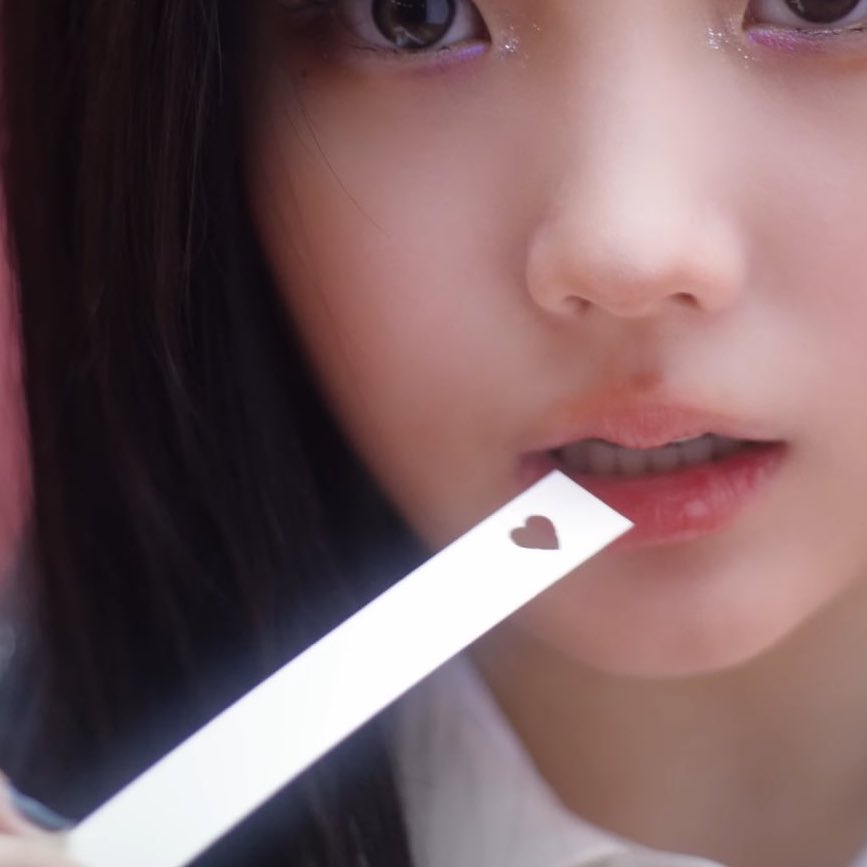 penghonie's tweet image. AND ONCE AGAIN ILLIT AND ENHYPEN HAVE THEIR LORES CONNECTED