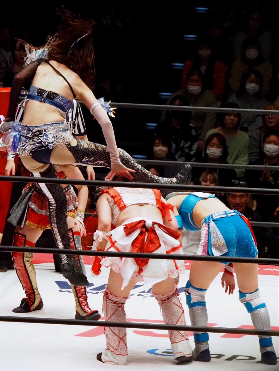hamako70's tweet photo. 2026.1.4 後楽園ホールにて #東京女子プロレス での #上福ゆき 選手。
『しかし脚長い』
#tjpw
#イッテンヨン後楽園
#OberEats
#上福ゆきに踏まれ隊に捧ぐ https://t.co/Igp2ameMFj