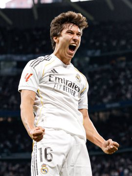 TSL_OfficialTR's tweet photo. Mbappe’nin yokluğunu HAT-TRICK ile değerlendirdi!   Gonzalo Garcia 🎩 https://t.co/6kjckdUDj0
