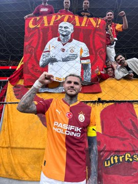 TSL_OfficialTR's tweet photo. Mauro Icardi: Biz oyuncular olarak bir kupa daha kazanmak istiyoruz. Bu maç bizim çok önemli. Biz hazırlıklarımı yaptık ve yarınki maçımızda büyük bir rakibe karşı oynanacağımızın farkında olarak bütün mücadelemizi ortaya koyarak finale gitmek ve sonrasında kupayı kazanmak https://t.co/AMQX73eC24