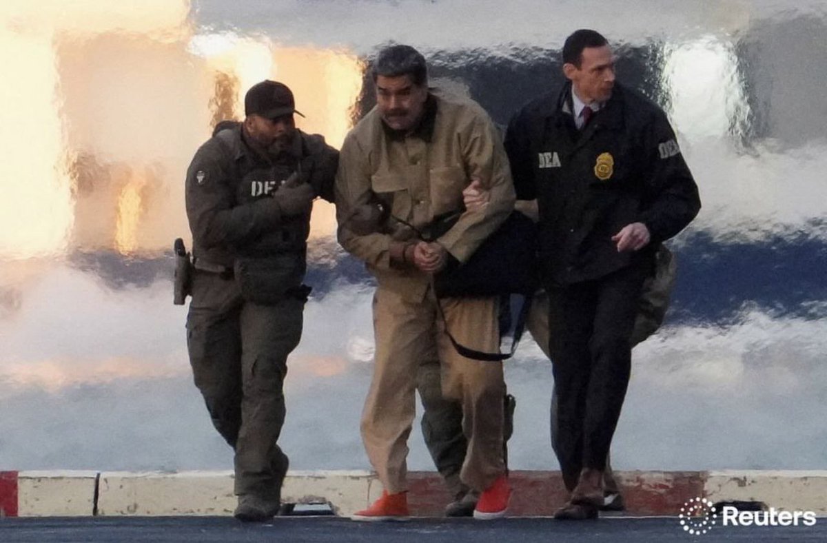 Sarah שרה tweet media