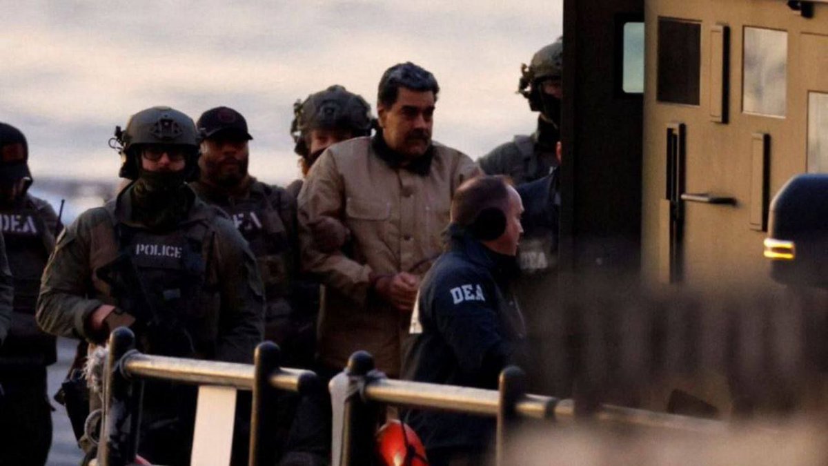 Sarah שרה tweet media