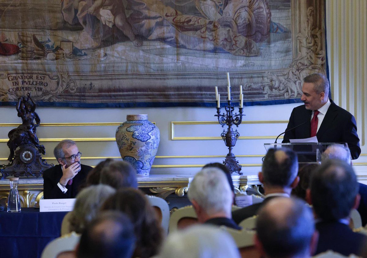 Bakanımız <a href="/HakanFidan/">Hakan Fidan</a>, Lizbon’da Portekiz Dışişleri Bakanlığı tarafından düzenlenen Büyükelçiler Konferansı’na katılarak hitapta bulundu.