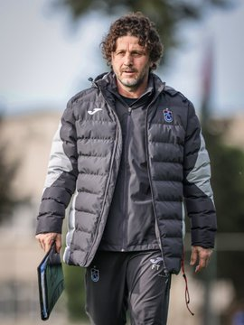 TSL_OfficialTR's tweet photo. Fatih Tekke: Transfer konusunda birkaç tane müjdeli bir haber bekliyorum. 2-3 aydır bunun üzerine çalışıyoruz. Yönetim kurulumuz ve başkanımız, herkes elinden geleni yapmaya çalışıyor. Koşullar, ekonomik yapı gibi parametreler de var. https://t.co/4pc9o2DMXq