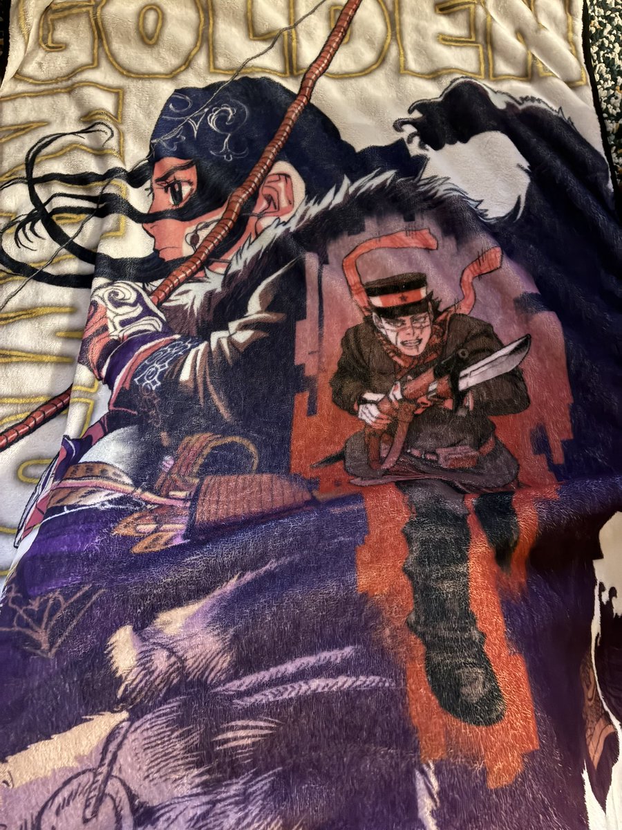 ゴールデンカムイのブランケットを被って第一回目の放送を待ちます