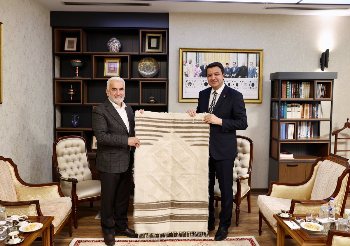 Genel Başkanımız Mahmut Arıkan, Hür Dava Partisi Genel Başkanı Zekeriya Yapıcıoğlu ve beraberindeki heyet ile bir araya geldi.