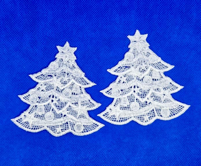 QUILTsocial's tweet image. Cotton vs rayon thread See how Gütermann threads perform for piecing applique and free standing lace embroidery and how each finish changes the final look 🧵💙 1l.ink/5HZ5XQ7 #Gütermann #CottonThread #RayonThread #MachineEmbroidery #FreeStandingLace #Applique #Quilting