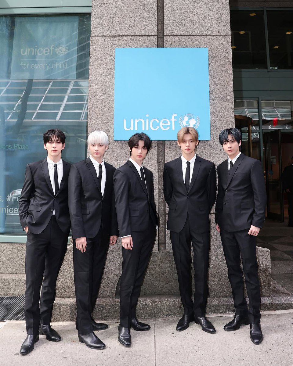 taehyunkangz's tweet image. “We have long emphasized the importance of sharing emotions and the power of empathy. Through this campaign, we hope to encourage young people around the world to freely express themselves and find meaningful ways to care for their well-being. (continue)