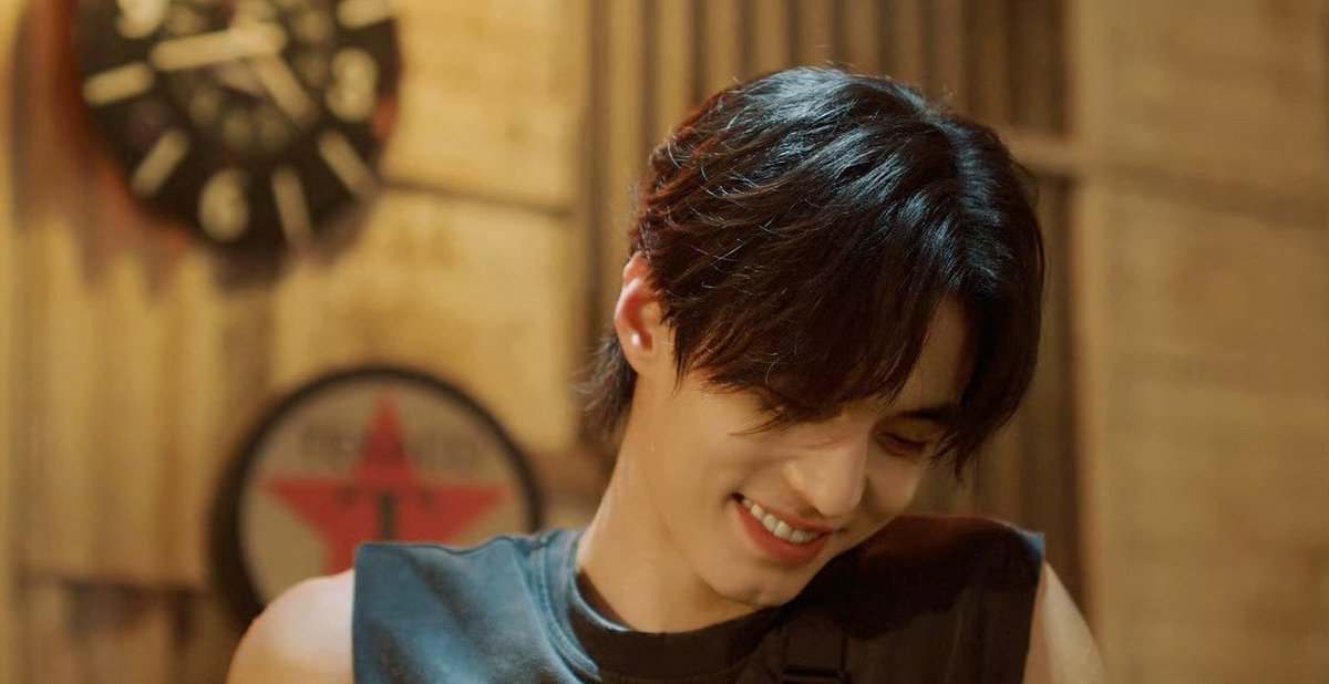 mandugorenkk's tweet image. the vibration is somewhat similar🫣 #HeYu