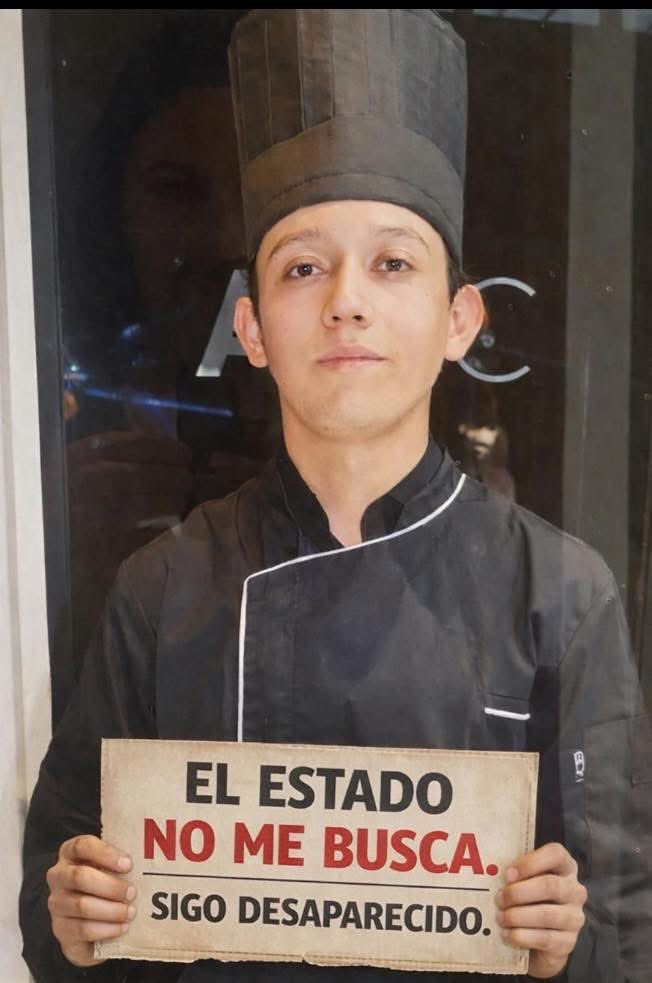 🕳️⏳
Hoy 5 de enero se cumplen 3 meses desde que desapareció mi hijo Carlos Emilio Galván Valenzuela.
Ningún día ha sido más fácil que el anterior.

💔
La desaparición forzada no solo se lleva a una persona.
Nos deja sin defensa, sin respuestas, sin suelo.
Y mutila a toda una