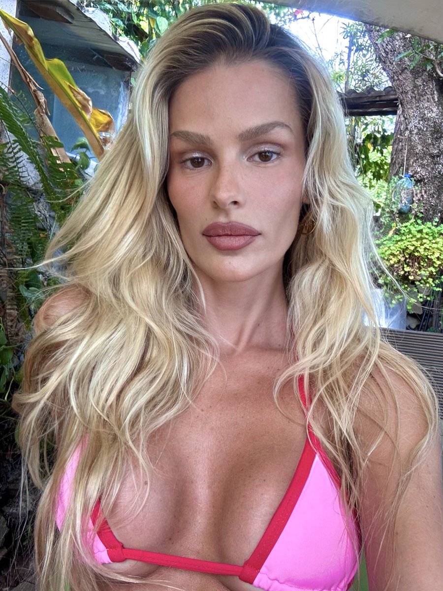 Yasmin Brunet 🧜🏻‍♀️ tweet media