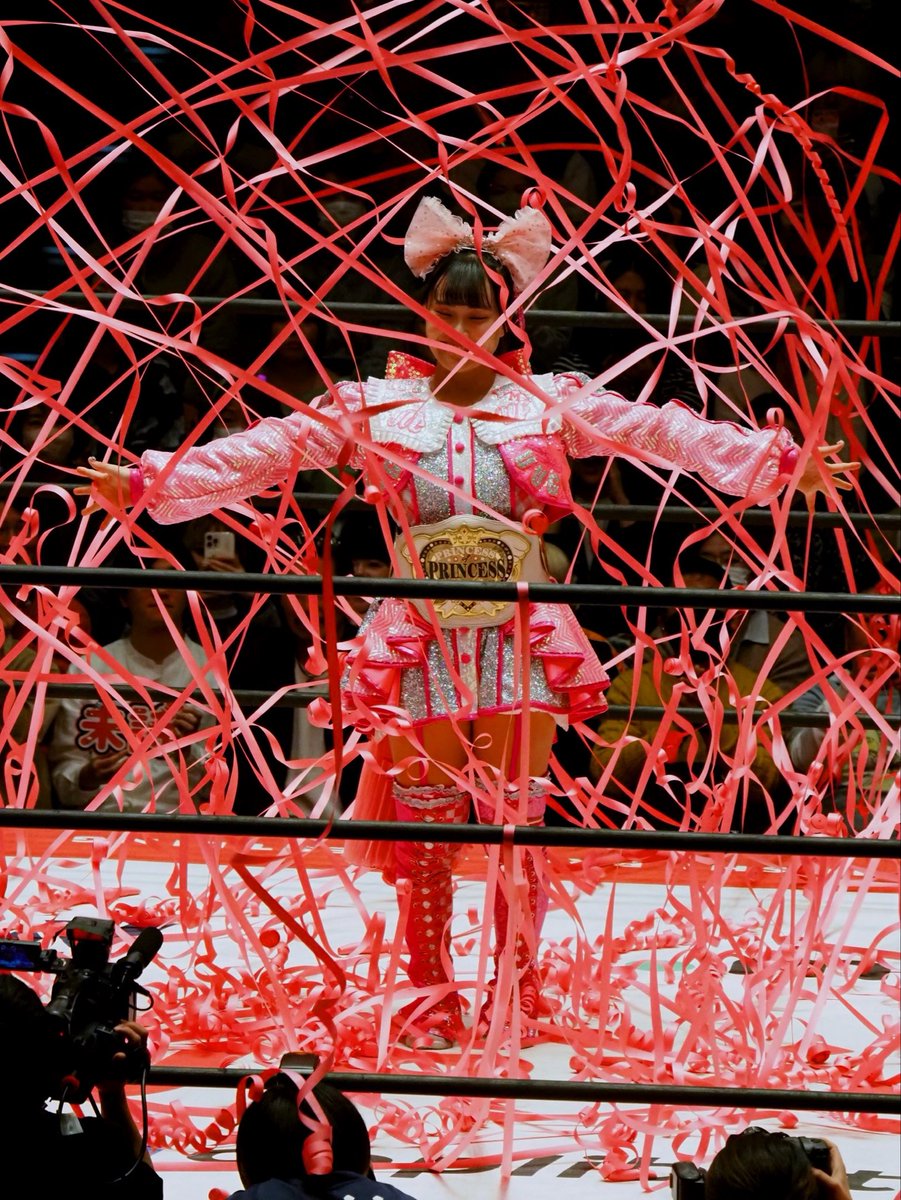 hamako70's tweet photo. 2026.1.4 後楽園ホールにて #東京女子プロレス での #渡辺未詩 選手。
『入場と試合中あれこれ』
#tjpw
#イッテンヨン後楽園 https://t.co/UMLqSraNFG