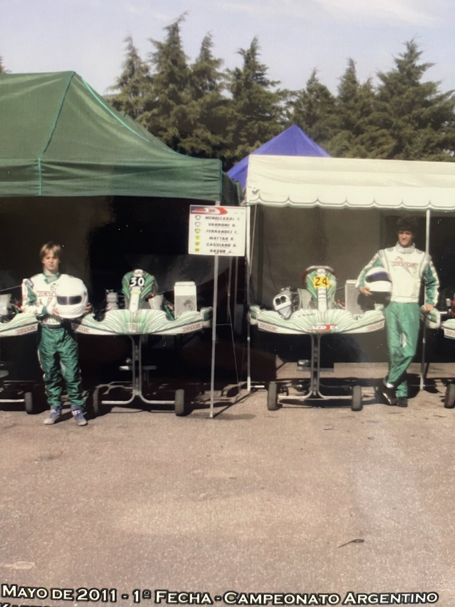 Que compañeros de equipo tuve en el kart! <a href="/FranColapinto/">Franco Colapinto</a> y <a href="/NicoVarrone/">Nico Varrone 🇦🇷</a> hace 11 años, festejaron el último de mis triunfos en el karting en 2015 en Ciudad Evita, en algún momento será al revés en @f1 y <a href="/Formula2/">Formula 2</a> Siempre les tuve fe y más en este 2026! VAMOS ARGENTINA 🇦🇷🚀🚀
