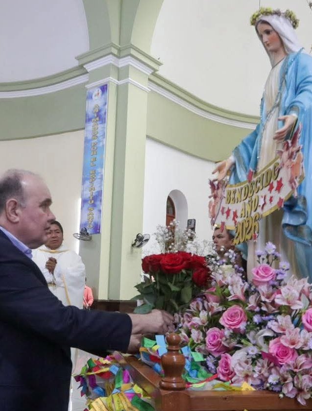 Mataryell's tweet image. Esta imagen me causa asco.
Un hipócrita intentando lavarse la cara con la fe cristiana.
Esta imagen me causa asco.