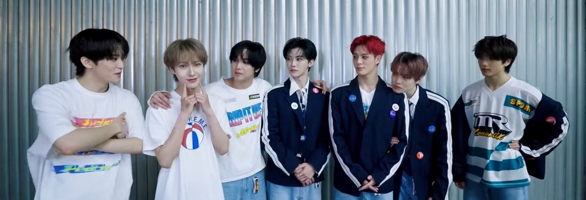 daffodiljunnie's tweet image. we all want that cookie so effing bad