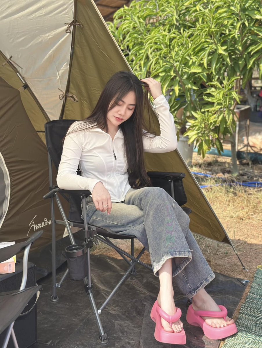 MidRodbenz's tweet image. รักษาไผบ่ได้ดอก ตั้งแต่หน้าจอโทรศัพท์ยังแตกอยู่.📷