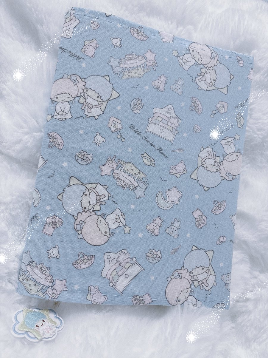 今年の日記帳のブックカバー手作りしたよ〜…！だいすきなキキくんララ