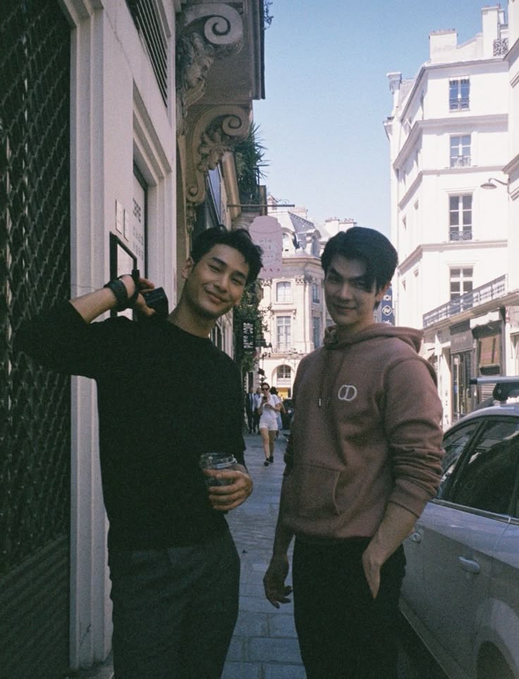 apoj's tweet image. Happy birthday, love. 🩷