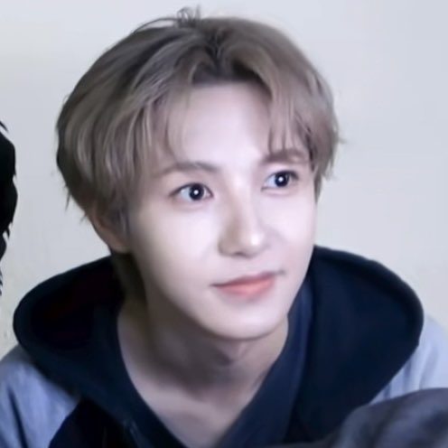 bluecosmicdust's tweet image. #런쥔 #RENJUN  260105 🥺🧸