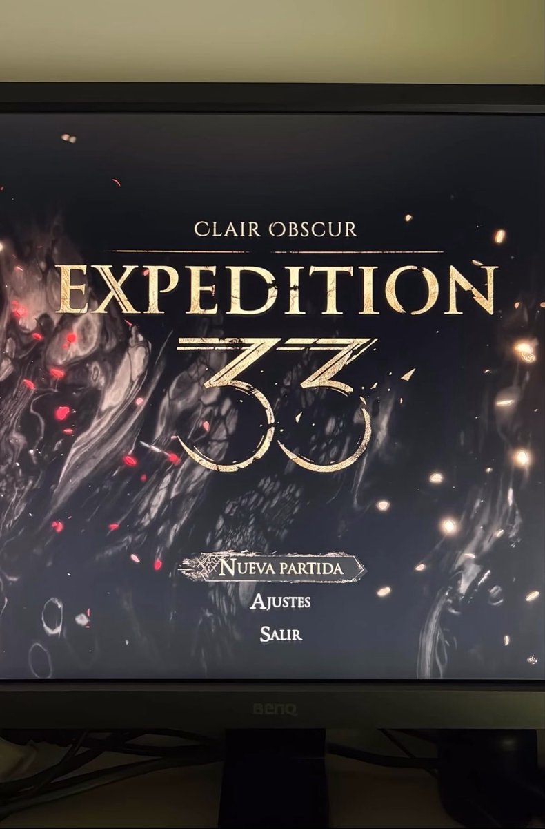 Ya iba tocando, a ver qué tal, la música del menú augura juegazo